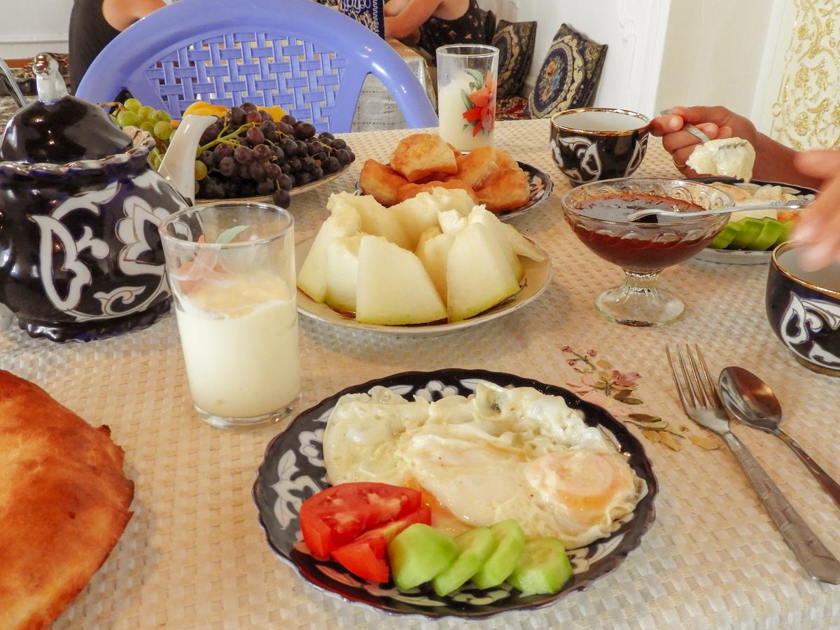 Diyor Hostel Bukhara Esterno foto